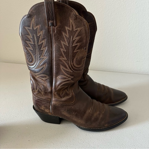 Ariat women’s heritage western boots distressed look R toe size 8 1/2 - Picture 2 of 16